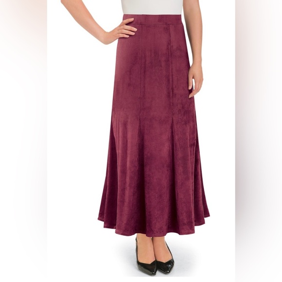 COLLECTIONS ETC. maxi skirt faux suede godet fluted style burgundy NEW size XXLG - Picture 1 of 11